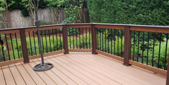 Composite Decking With Brown Color Railing